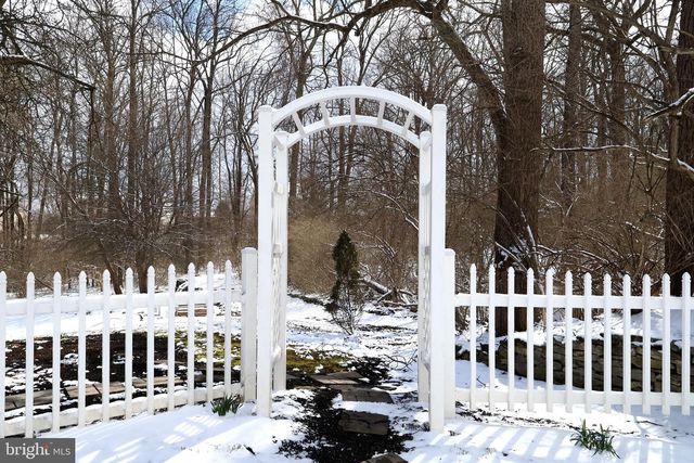 1354 MEGAN DR, State College, PA 16803