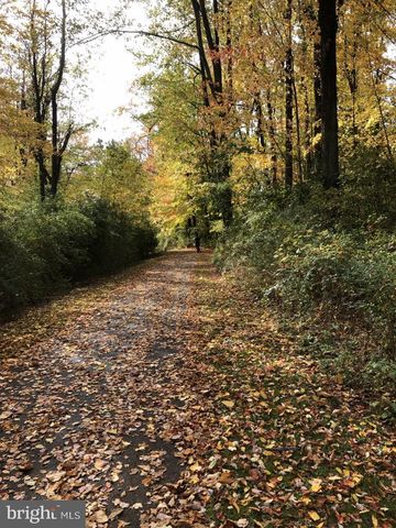 1354 MEGAN DR, State College, PA 16803