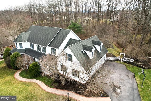 1354 MEGAN DR, State College, PA 16803