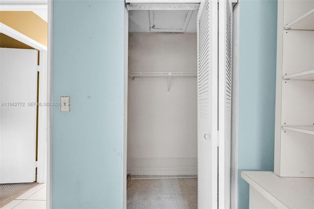 9907 NW 9th St Cir 15-20, Miami, FL 33172