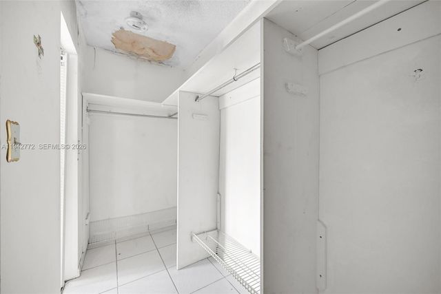 9907 NW 9th St Cir 15-20, Miami, FL 33172