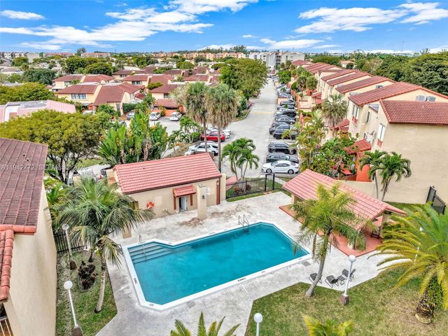 9907 NW 9th St Cir 15-20, Miami, FL 33172