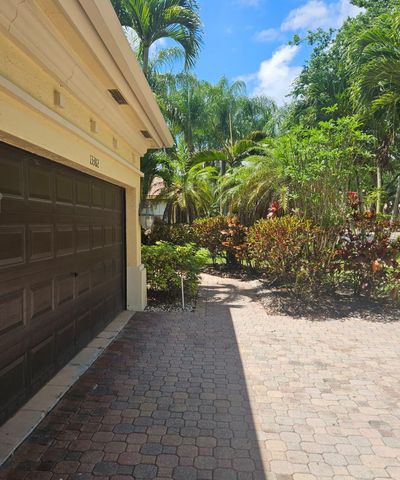 13382 Lakepointe Circle, Cooper City, FL 33330