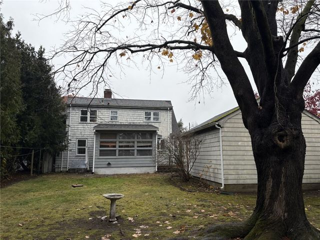 10 JESSE DAVIS Lane, Barrington, RI 02806