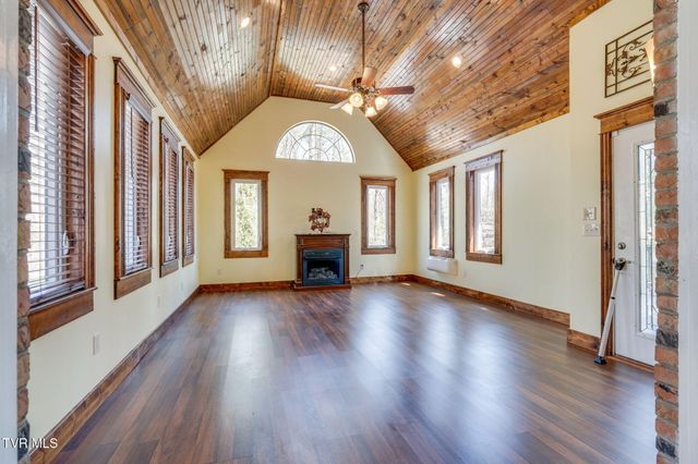 6800 West Allens Bridge Road, Greeneville, TN 37743