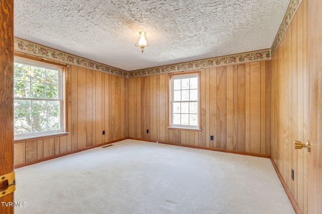 6800 West Allens Bridge Road, Greeneville, TN 37743