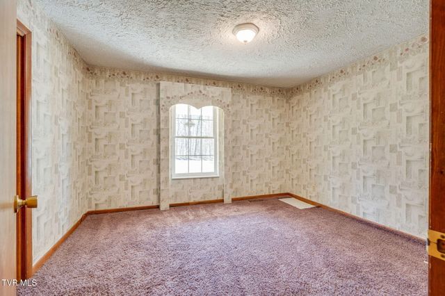 6800 West Allens Bridge Road, Greeneville, TN 37743