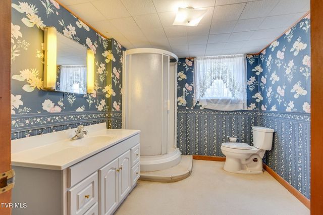 6800 West Allens Bridge Road, Greeneville, TN 37743