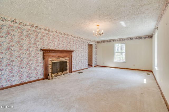 6800 West Allens Bridge Road, Greeneville, TN 37743