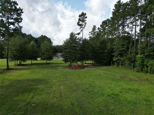 180 County Road 5015, Cleveland, TX 77327
