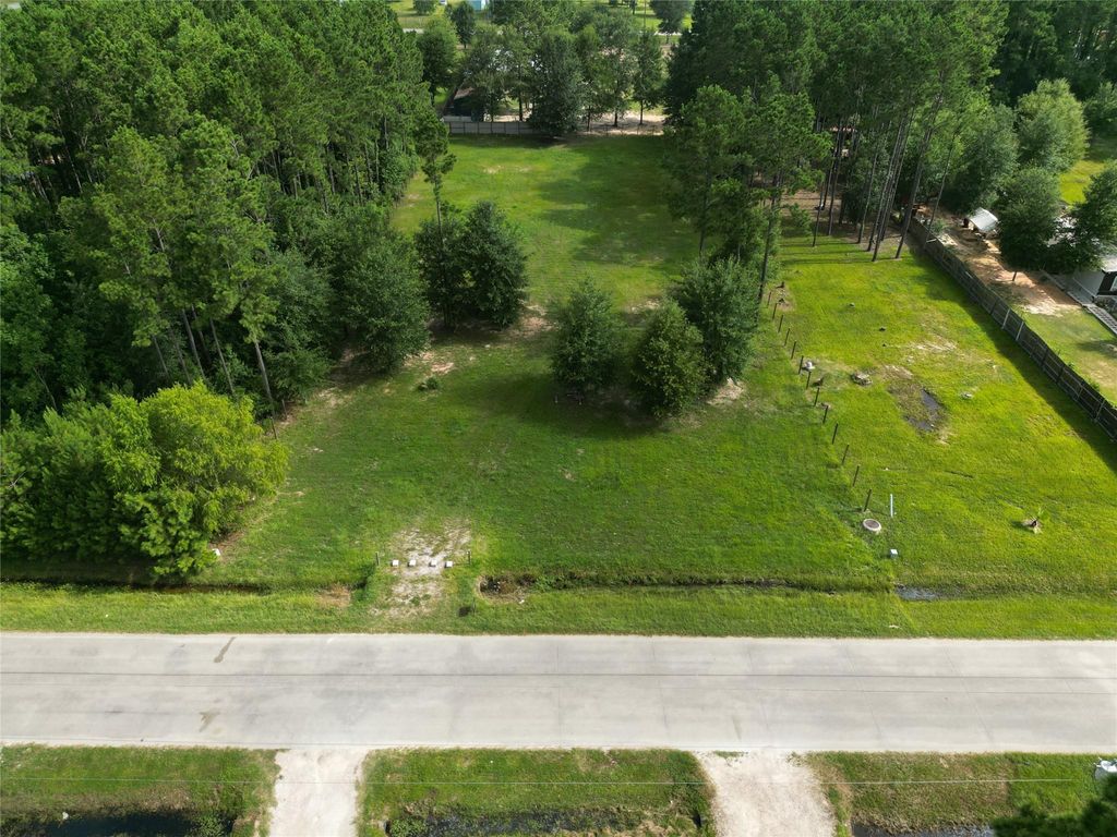 180 County Road 5015, Cleveland, TX 77327
