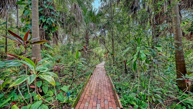 2046 CORDES STREET, Osprey, FL 34229