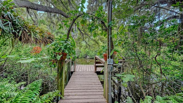 2046 CORDES STREET, Osprey, FL 34229