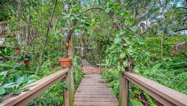 2046 CORDES STREET, Osprey, FL 34229