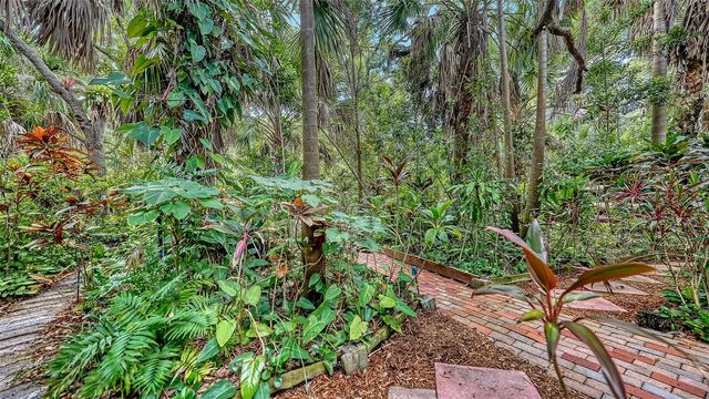 2046 CORDES STREET, Osprey, FL 34229