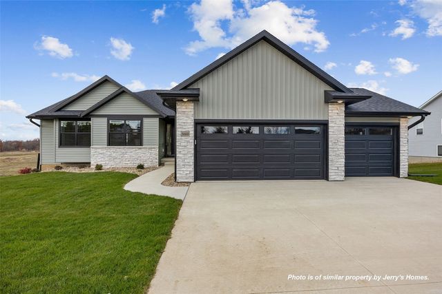 6308 Prairie Rose Circle SW, Cedar Rapids, IA 52404