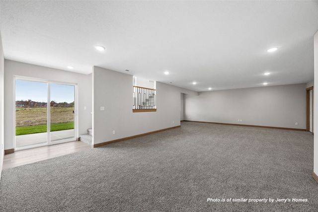 6308 Prairie Rose Circle SW, Cedar Rapids, IA 52404
