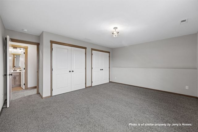 6308 Prairie Rose Circle SW, Cedar Rapids, IA 52404