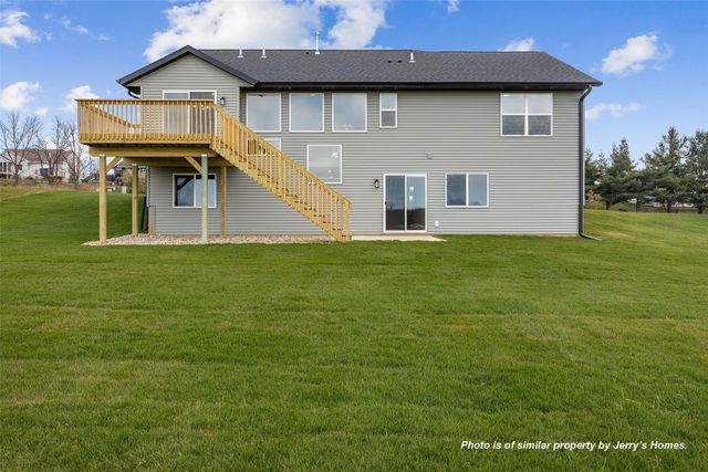 6308 Prairie Rose Circle SW, Cedar Rapids, IA 52404