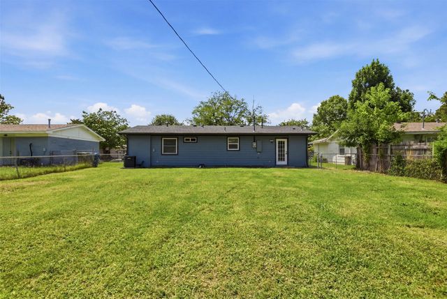 513 Hardy Drive, Garland, TX 75041