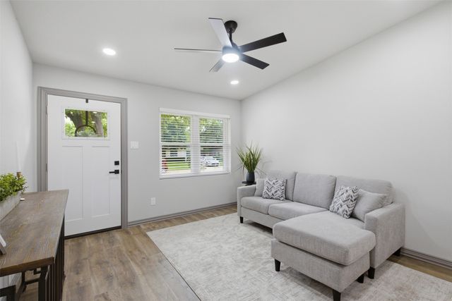 513 Hardy Drive, Garland, TX 75041