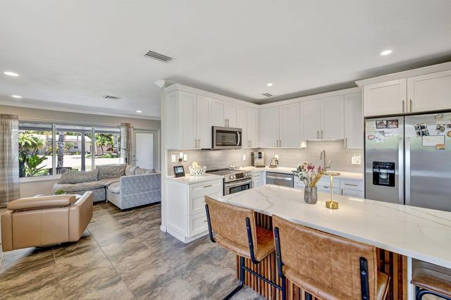 14 NE 26th Court, Wilton Manors, FL 33334