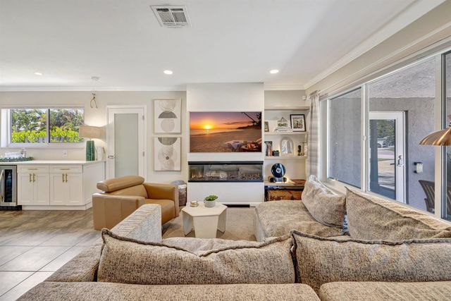 14 NE 26th Court, Wilton Manors, FL 33334