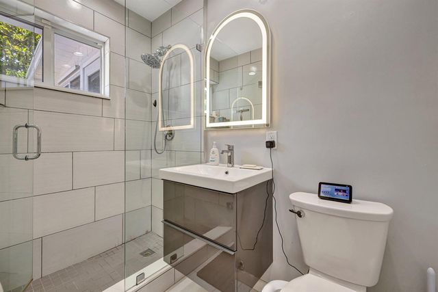 14 NE 26th Court, Wilton Manors, FL 33334