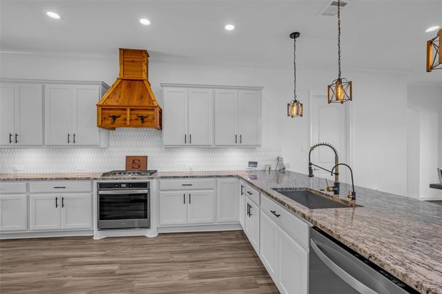 6006 Henry Hamlet Drive, Conroe, TX 77304