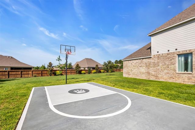 6006 Henry Hamlet Drive, Conroe, TX 77304