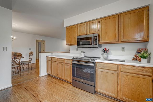 1445 WILLOW LAKE DR, Charlottesville, VA 22902