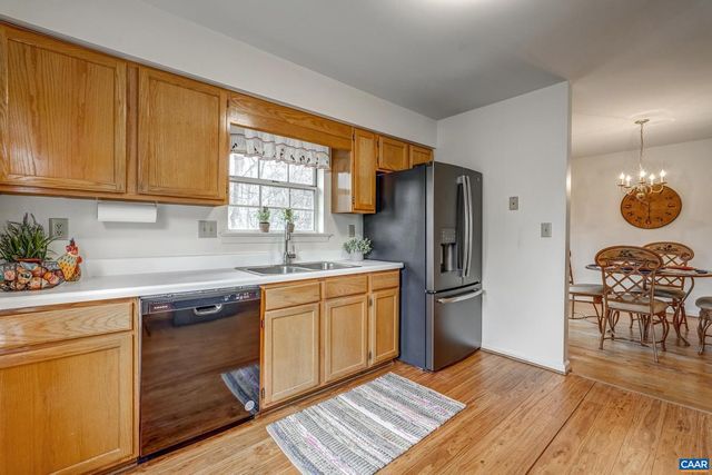 1445 WILLOW LAKE DR, Charlottesville, VA 22902