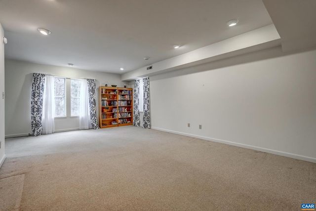 1445 WILLOW LAKE DR, Charlottesville, VA 22902