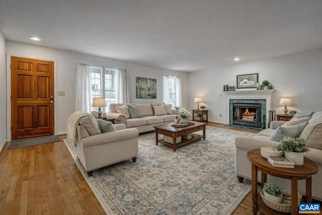 1445 WILLOW LAKE DR, Charlottesville, VA 22902