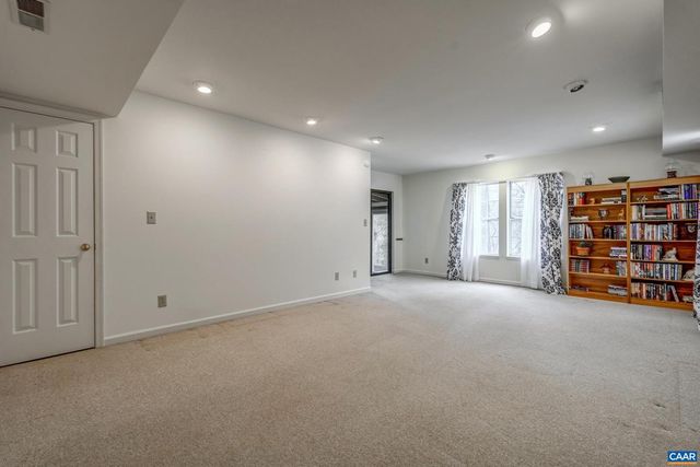 1445 WILLOW LAKE DR, Charlottesville, VA 22902