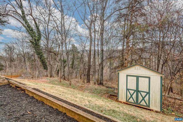 1445 WILLOW LAKE DR, Charlottesville, VA 22902