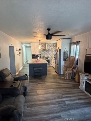 242 E M, Colton, CA 92324