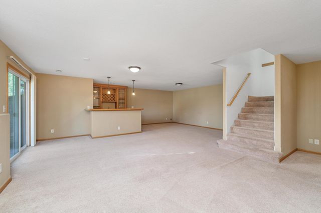 1421 N Lakeside Dr, Andover, KS 67002