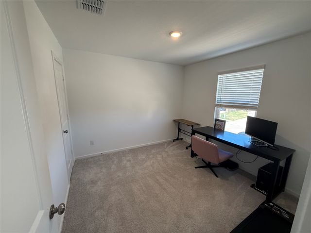 14120 Hammersmith Street, Pilot Point, TX 76258