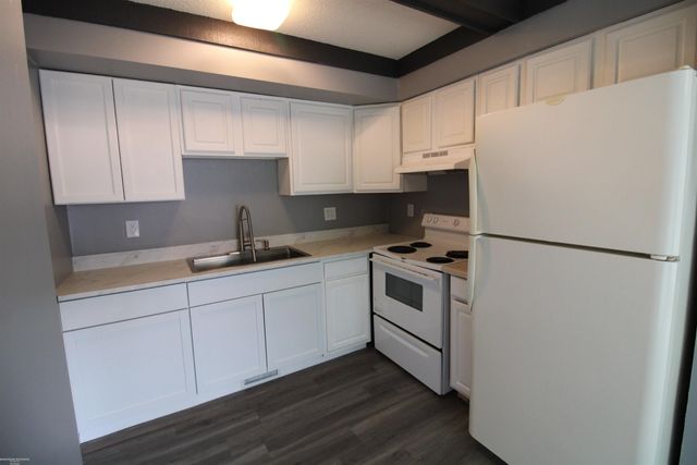 38615 Diamond Head Court, Clinton Twp, MI 48038