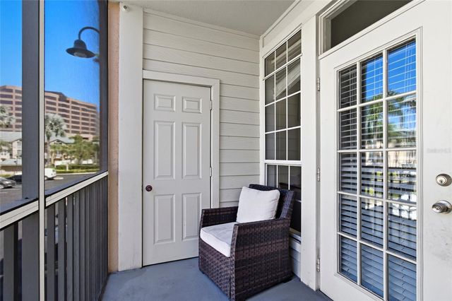 2212 BAY CLUB CIRCLE 2212, Tampa, FL 33607