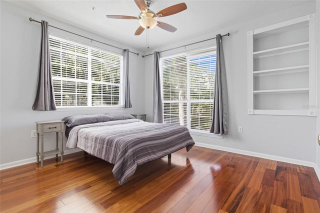 2212 BAY CLUB CIRCLE 2212, Tampa, FL 33607