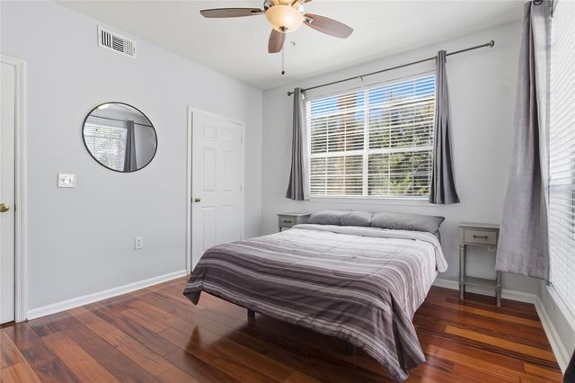 2212 BAY CLUB CIRCLE 2212, Tampa, FL 33607