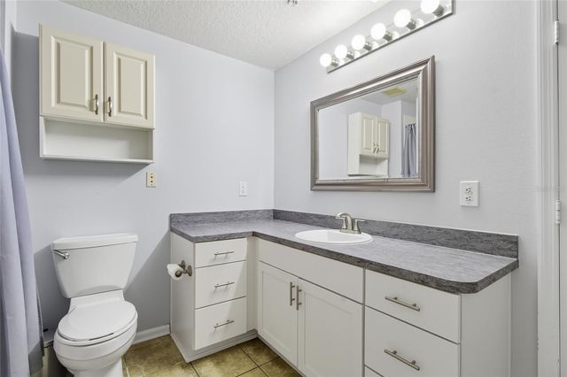 2212 BAY CLUB CIRCLE 2212, Tampa, FL 33607