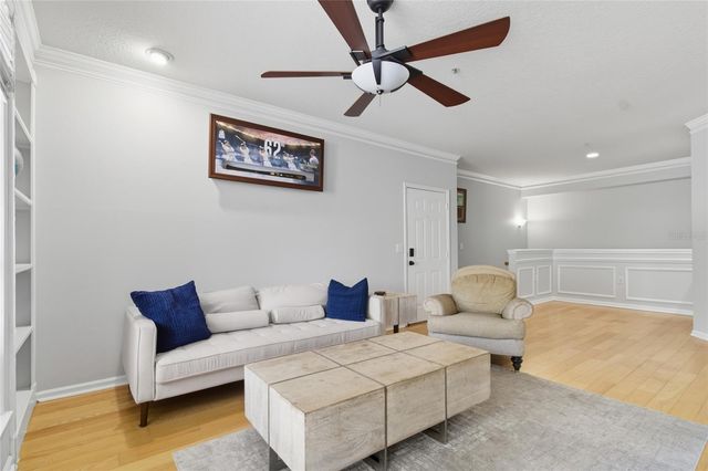 2212 BAY CLUB CIRCLE 2212, Tampa, FL 33607