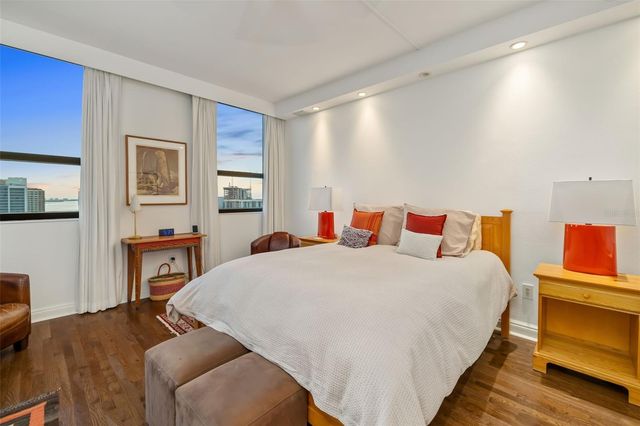 50 CENTRAL AVENUE 14D, Sarasota, FL 34236