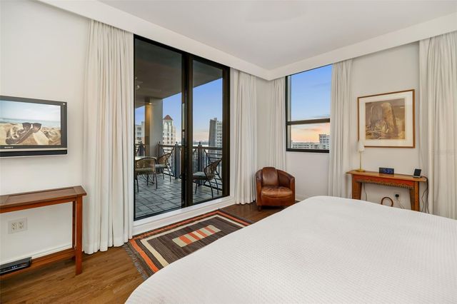 50 CENTRAL AVENUE 14D, Sarasota, FL 34236