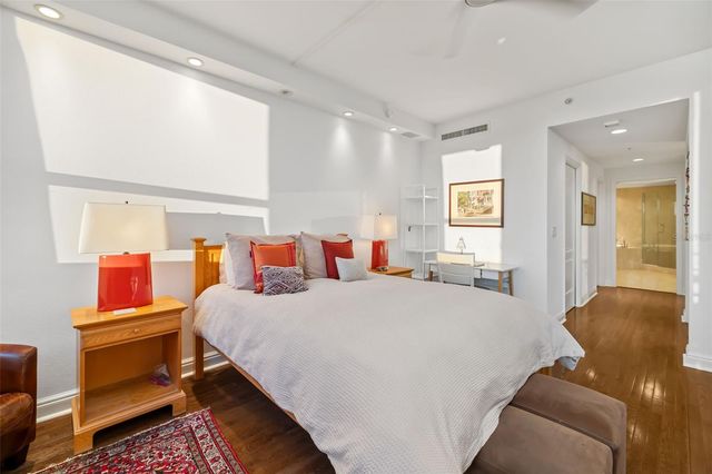 50 CENTRAL AVENUE 14D, Sarasota, FL 34236