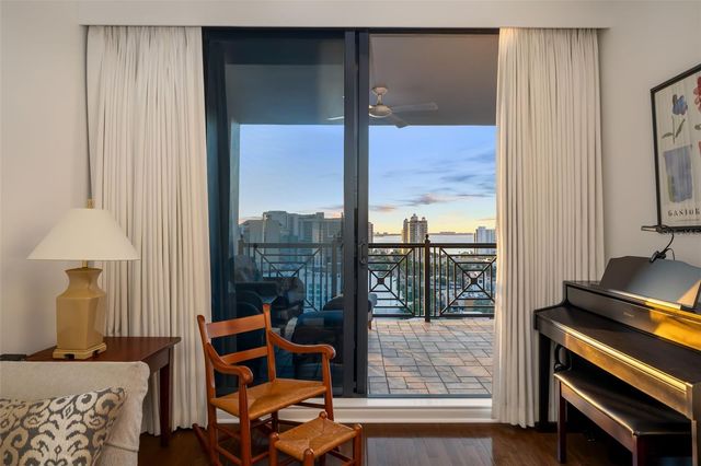 50 CENTRAL AVENUE 14D, Sarasota, FL 34236