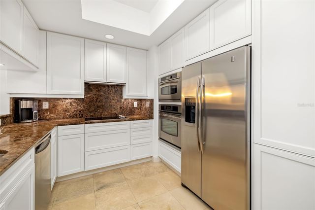 50 CENTRAL AVENUE 14D, Sarasota, FL 34236